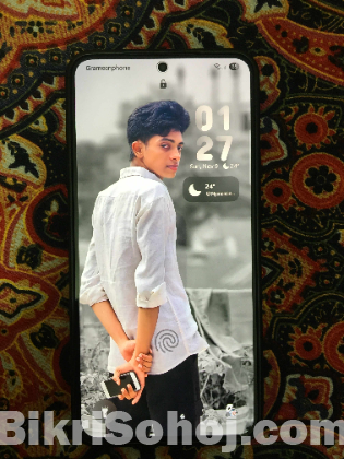 Samsung s22  5G 8/265gb japanese